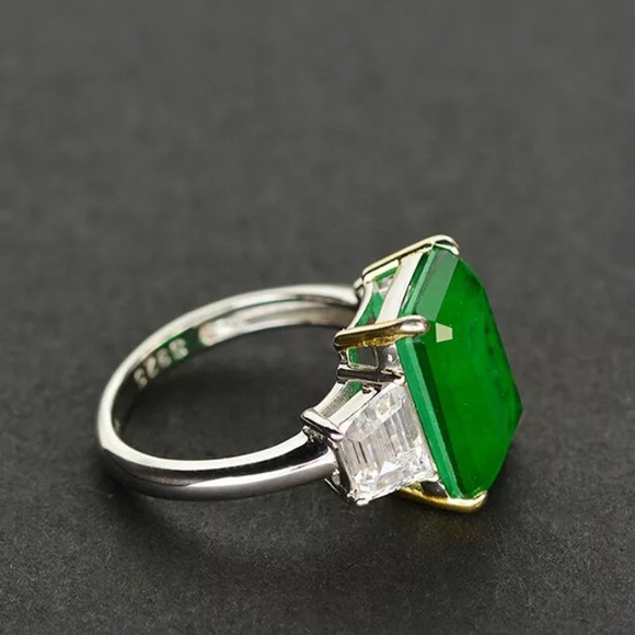 925 Sterling Silver Ring Emerald Size 6  BRAND NEW.. FREE SHIPPING! - Picture 3 of 6